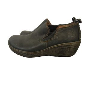 Born Black Leather Slip On Clogs Womens Shoes Size 7.5 M Mules Wedge Stretch